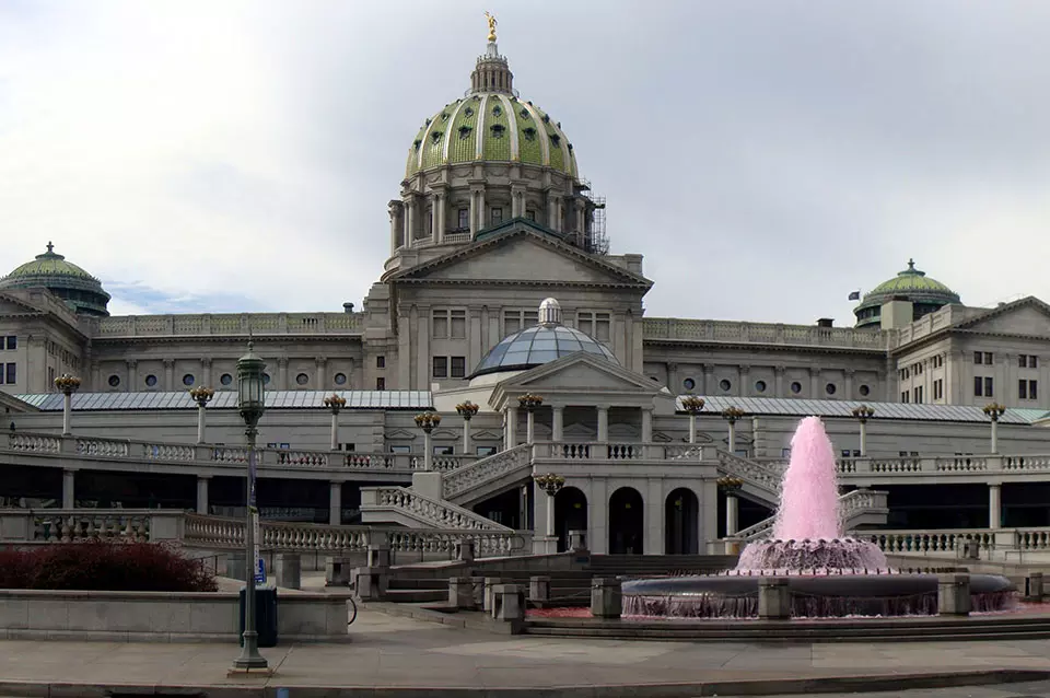 Sports Betting and Fantasy Sports Contests Steam Ahead to Legalization in Capitol Sports Betting and Fantasy Sports Contests Steam Ahead to Legalization in Capitol