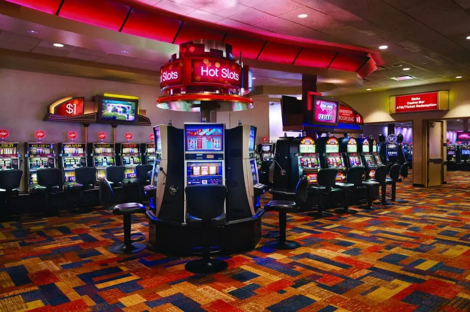Floating Ameristar Casino Prepares to Move High-Roller Gaming Area Onshore Floating Ameristar Casino Prepares to Move High-Roller Gaming Area Onshore