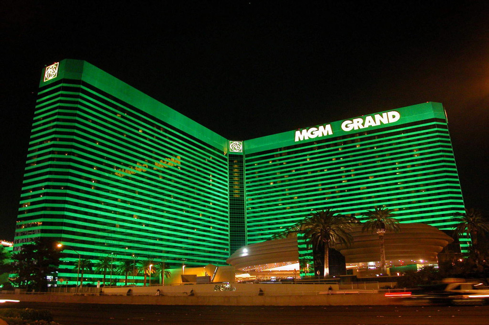MGM Resorts Landlord Offers Merger to Caesars Real Estate Company