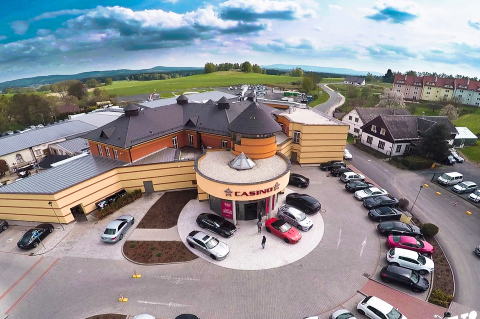 Rozvadov Braces for Third WSOP Europe Bracelet and PLO 8-Max Event Final Day Rozvadov Braces for Third WSOP Europe Bracelet and PLO 8-Max Event Final Day