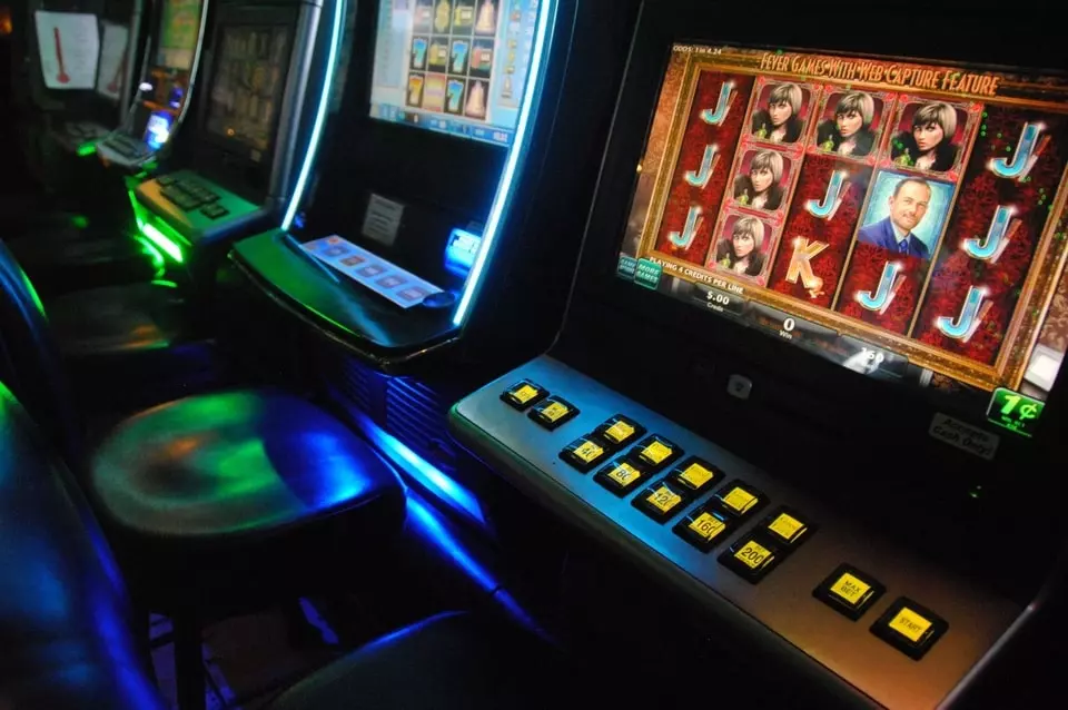 Illinois Lawmakers Keep Their Eyes on Regulating Video Gambling and “Alcopop” Sales in Local Retail Stores Illinois Lawmakers Keep Their Eyes on Regulating Video Gambling and “Alcopop” Sales in Local Retail Stores