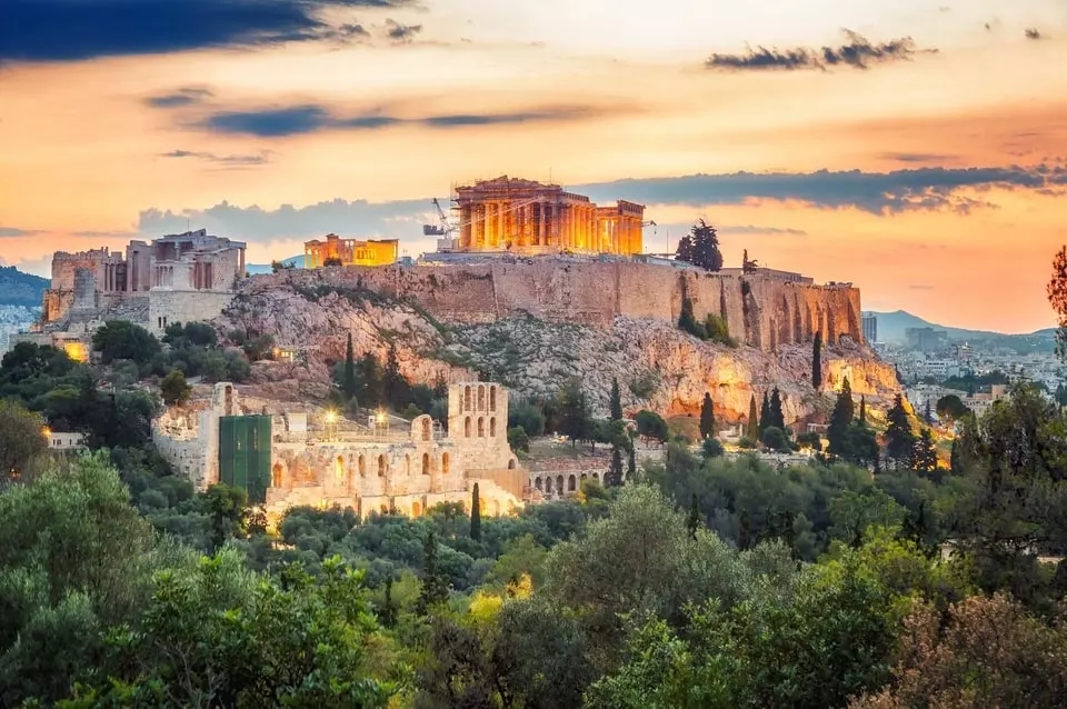 La costruzione dei primi grattacieli ad Atene che ospiteranno l’Hellinikon Casino Resort sta per iniziare nonostante le critiche